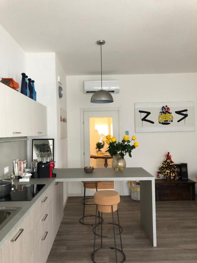 Garage con camere Pieve di Soligo Exterior foto