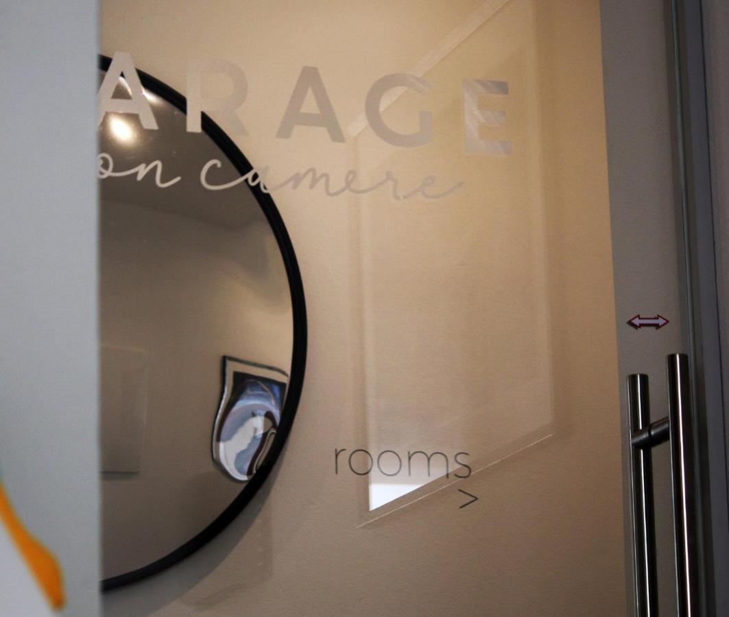 Garage con camere Pieve di Soligo Exterior foto